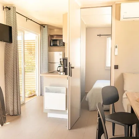 Grande Avec Wifi, Jardin, 10 Couchages à Saint-denis-d'oléron - Fr-1-246a-226 3*